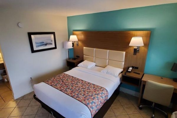 Beachside Resort Hotel (Gulf Shores)